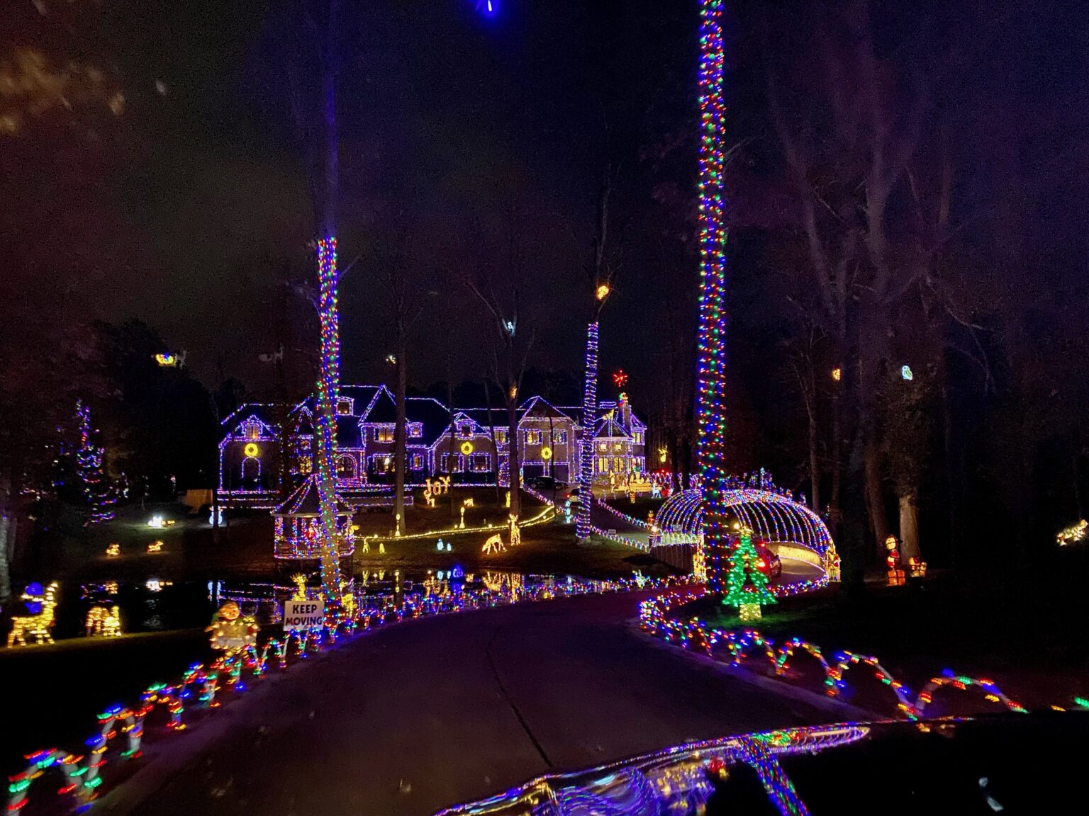 A Trip Through the Holt Road Christmas Lights CaryCitizen